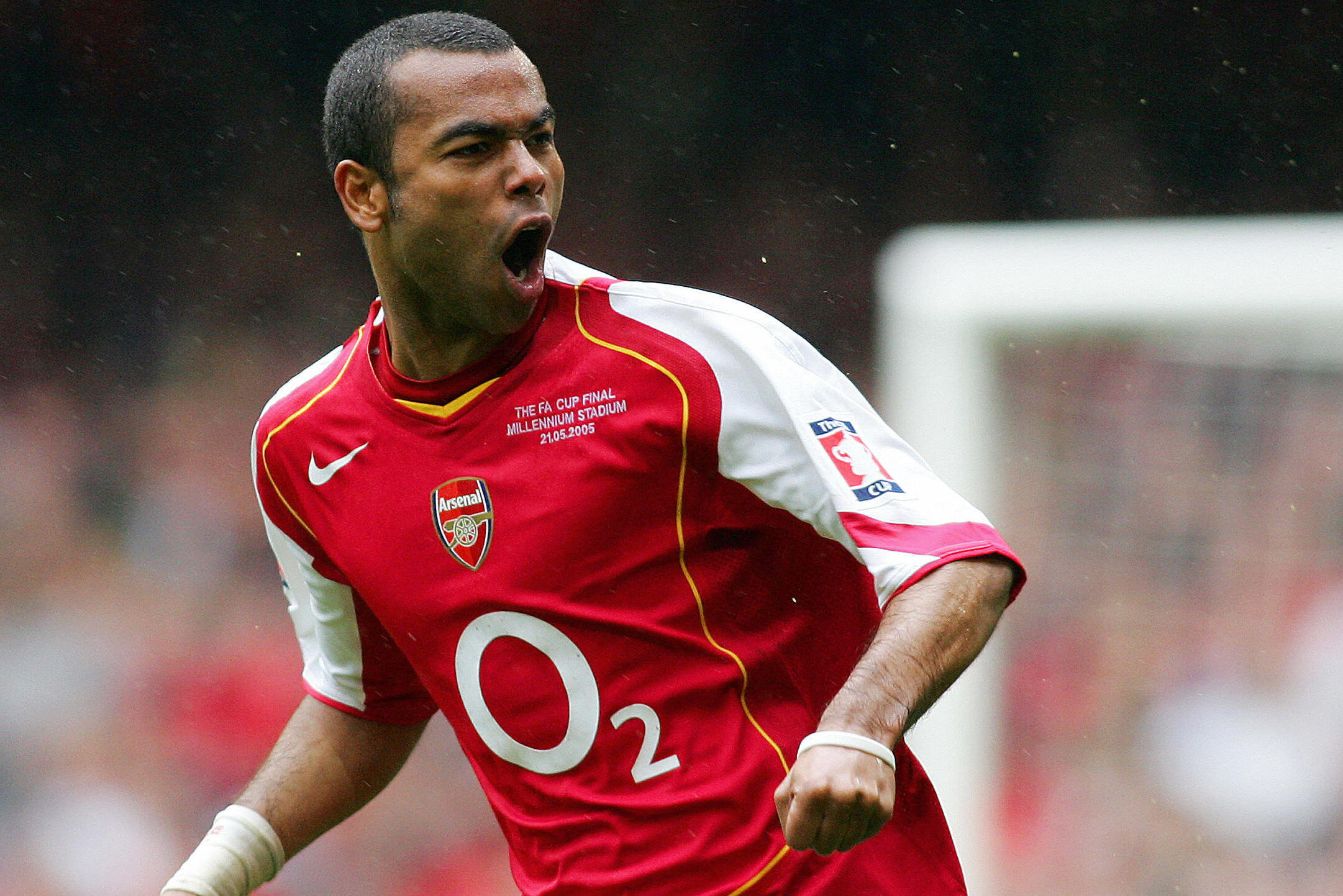 Arsenal 2004 - Đội hình mạnh nhất của Pháo Thủ trong lịch sử 8