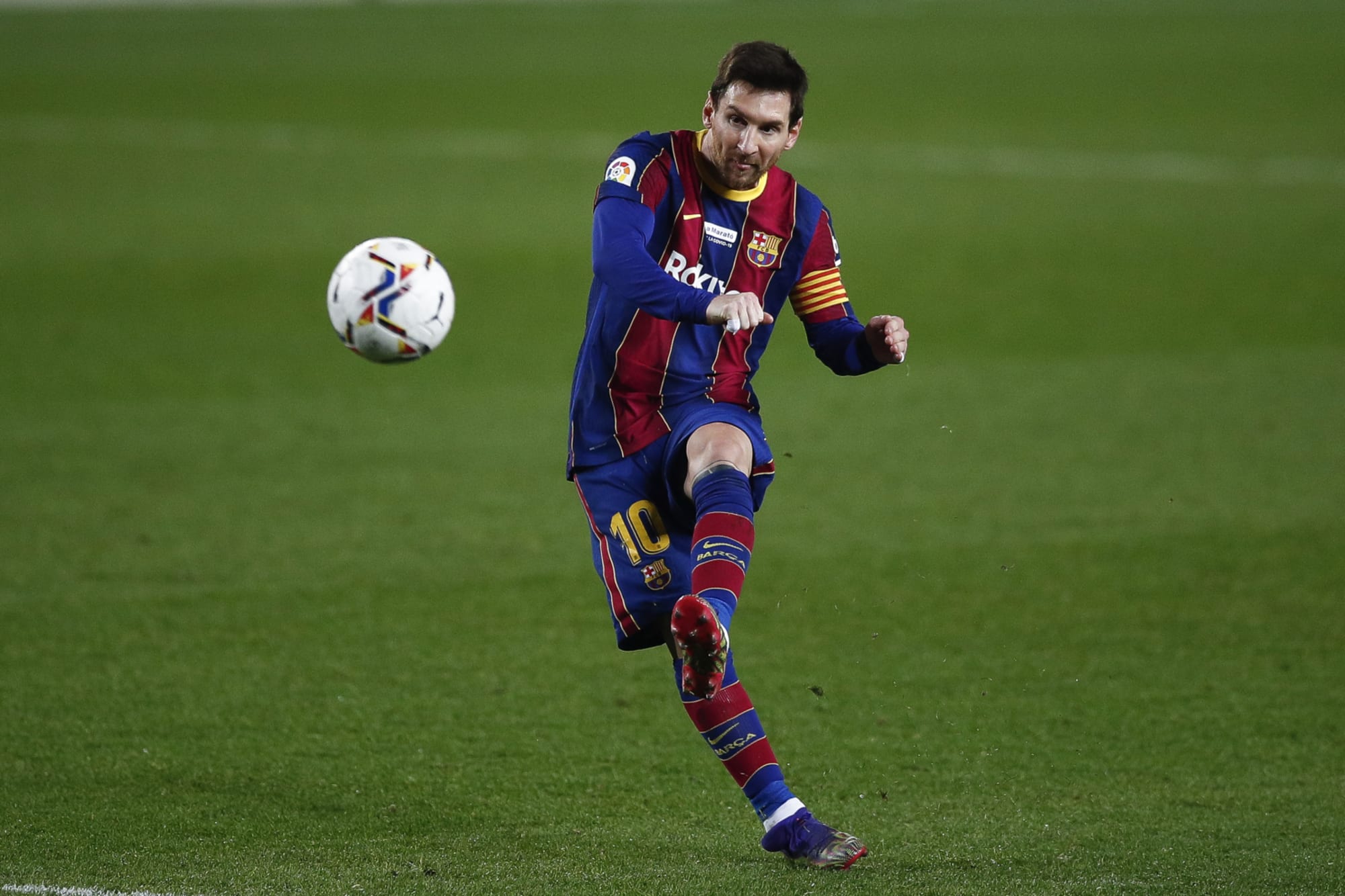 Những kỹ thuật bóng đá làm nên thương hiệu của Lionel Messi 4