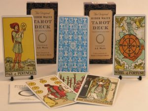 Tổng Hợp Các Bộ Bài Tarot Đẹp Nhất Không Thể Bỏ Qua 9