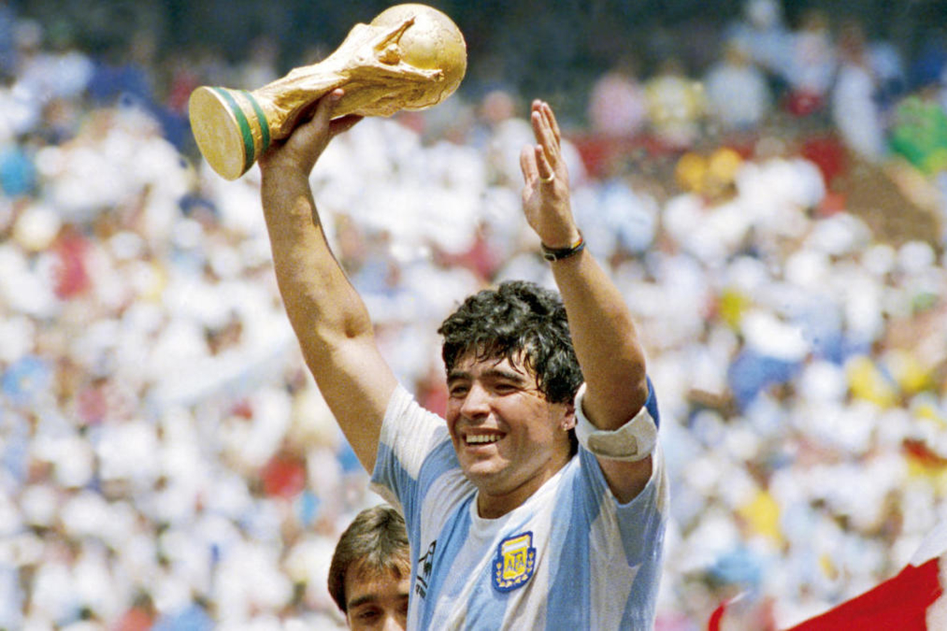Diego Maradona: Một "huyền thoại" bóng đá lắm tài nhiều tật 5