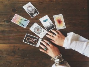 Giải Đáp Thắc Mắc Về Sự Chính Xác Của Việc Bói Bài Tarot 8