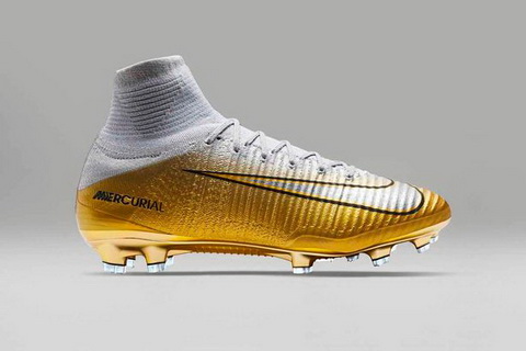 Giày đá bóng Ronaldo - Những đôi giày hàng tỉ đồng 10