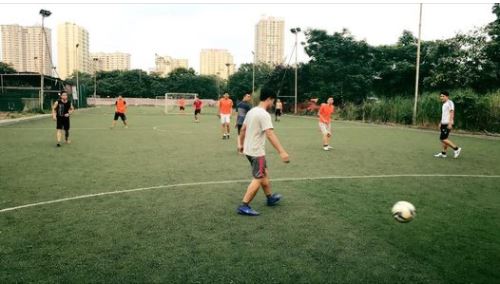 Sân bóng đá Bách Việt – Sân bóng chất lượng khu vực Cầu Giấy 3