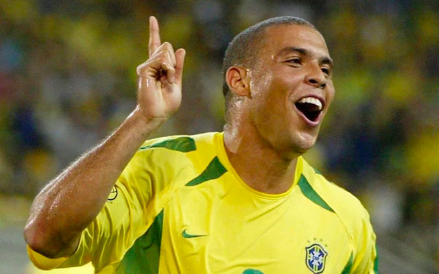 Top 8 cầu thủ bóng đá huyền thoại Brazil nổi tiếng thế giới 3