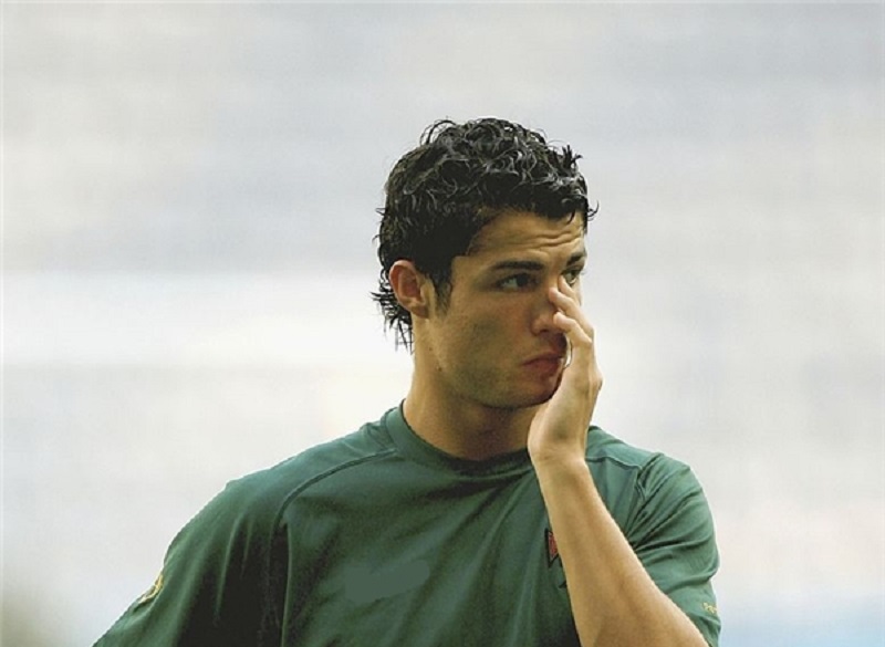 Sự Thay Đổi Kiểu Tóc Của Ronaldo Qua Từng Thời Kỳ 7