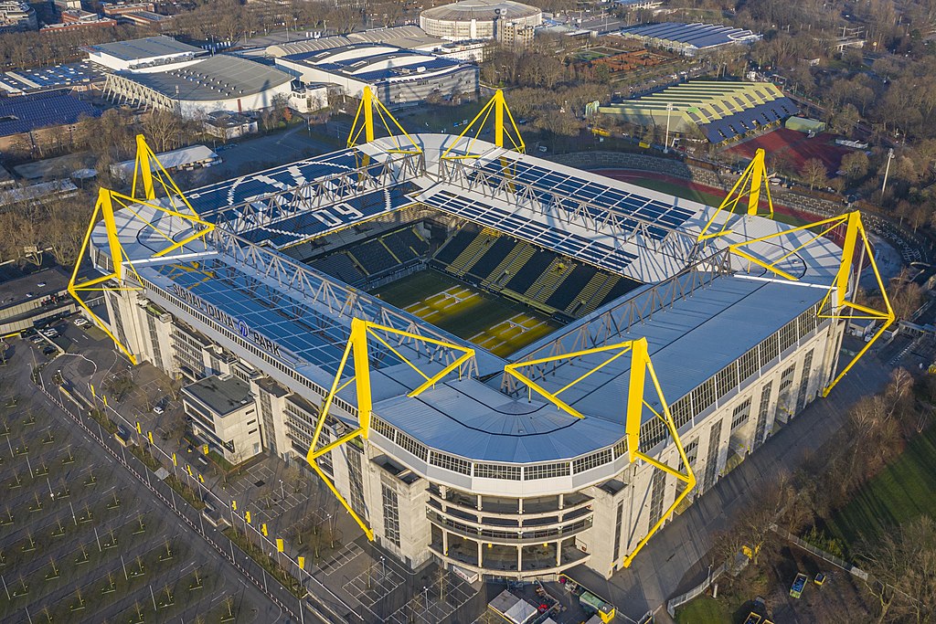 Toàn cảnh sân vận động nổi tiếng nhất của Dortmund – Signal Iduna Park